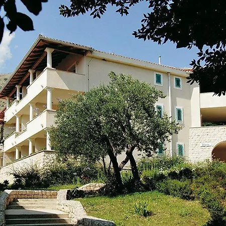 Eva And Felica Hotel
